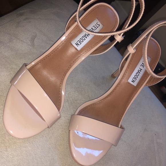 Heels - Picture 2 of 3